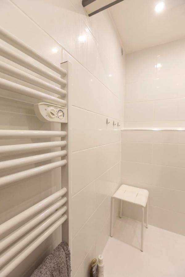 Apartment T3 Traversant Standing Garage Et Piscine Exterieure Gratuits